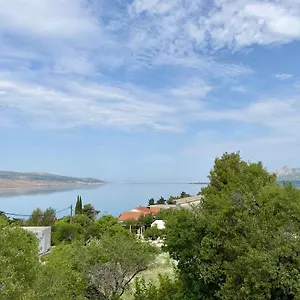 https://matek-family-jasenice-zadar.hotelinzadar.com